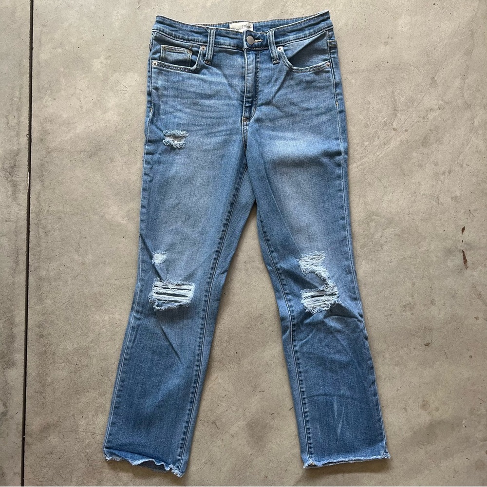 Universal Thread High Rise Slim Straight - Picture 4 of 10
